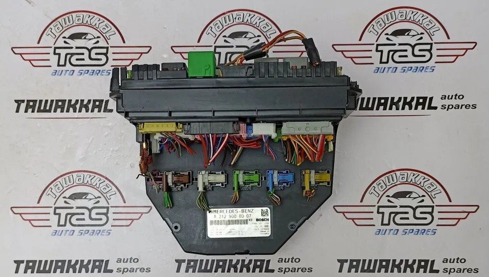 Mercedes Benz C E Class W204 W212 Fuse Box Control Module A2129008007 / A 212 900 80 07