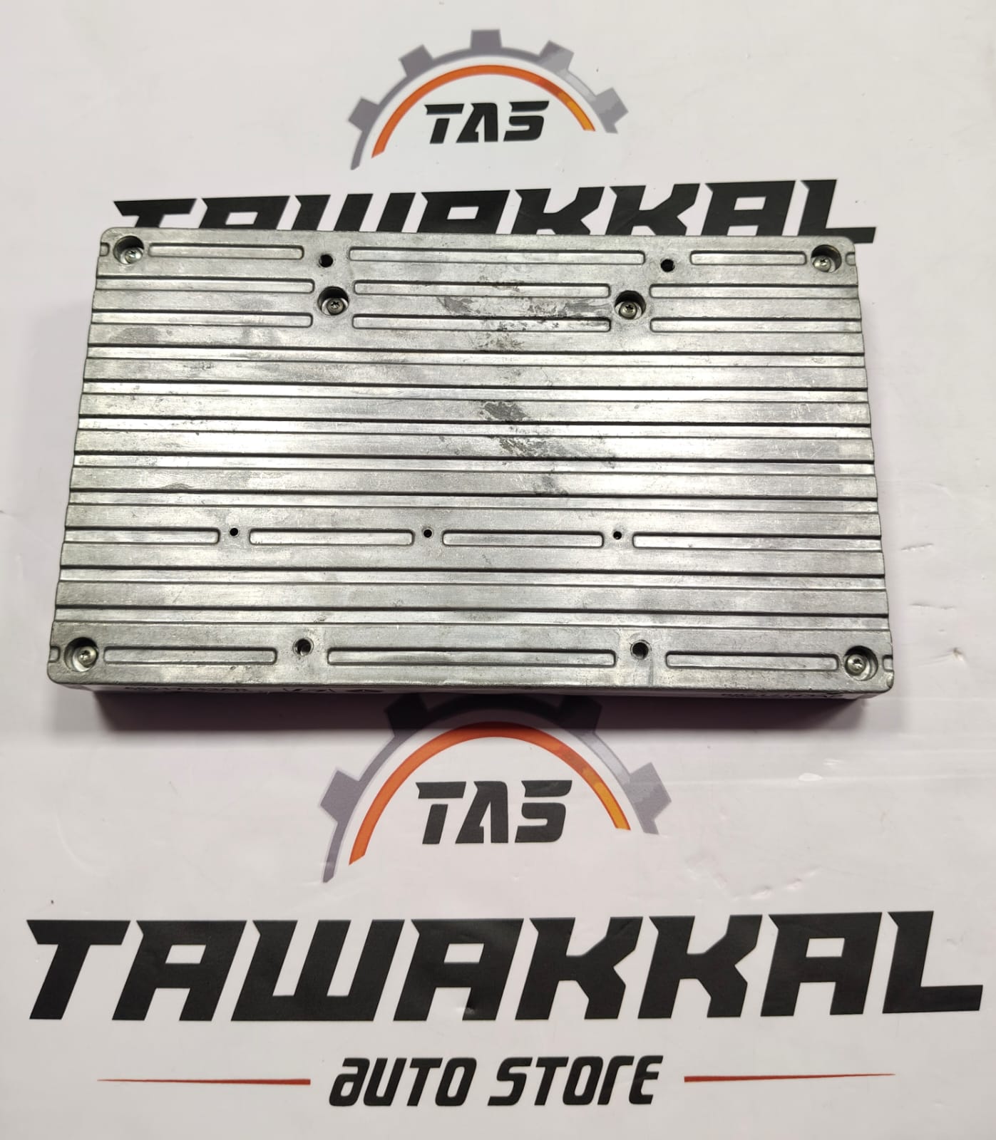 2014 JEEP GRAND CHEROKEE OEM RADIO AMPLIFIER OEM 68217143AB - Image 7