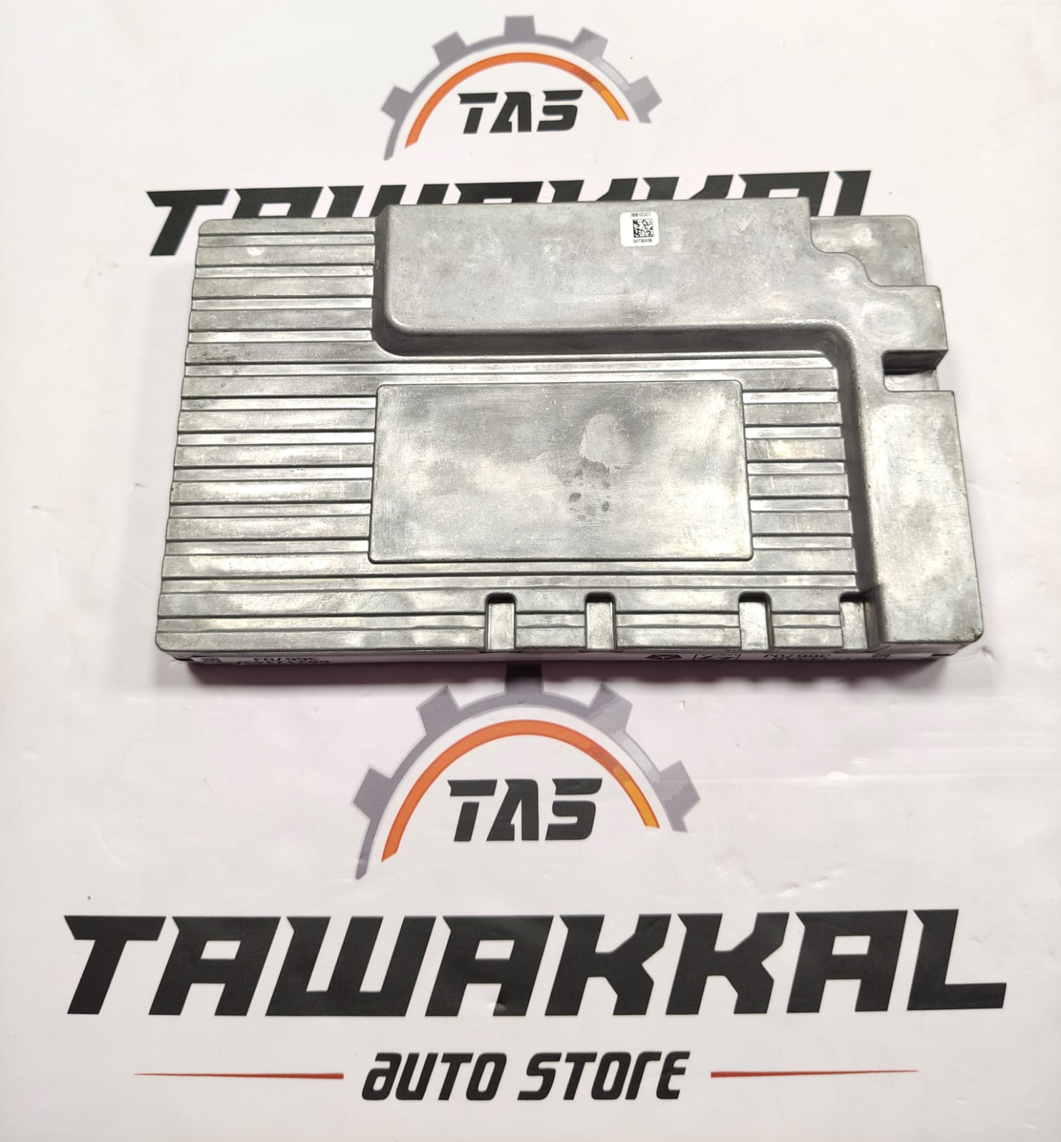 2014 JEEP GRAND CHEROKEE OEM RADIO AMPLIFIER OEM 68217143AB - Image 4