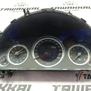 MERCEDES-BENZ E-CLASS E200 W212 SPEEDOMETER CLUSTER A2129003213 2009-2016
