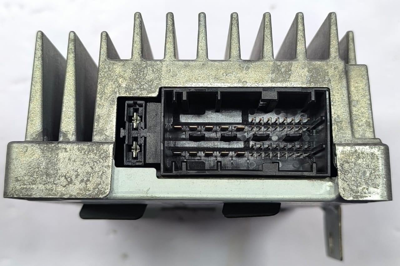 BMW 7 SERIES F01 5&3 SERIES RADIO SOUND AMPLIFIER 9197002 2008-2015 - Image 4