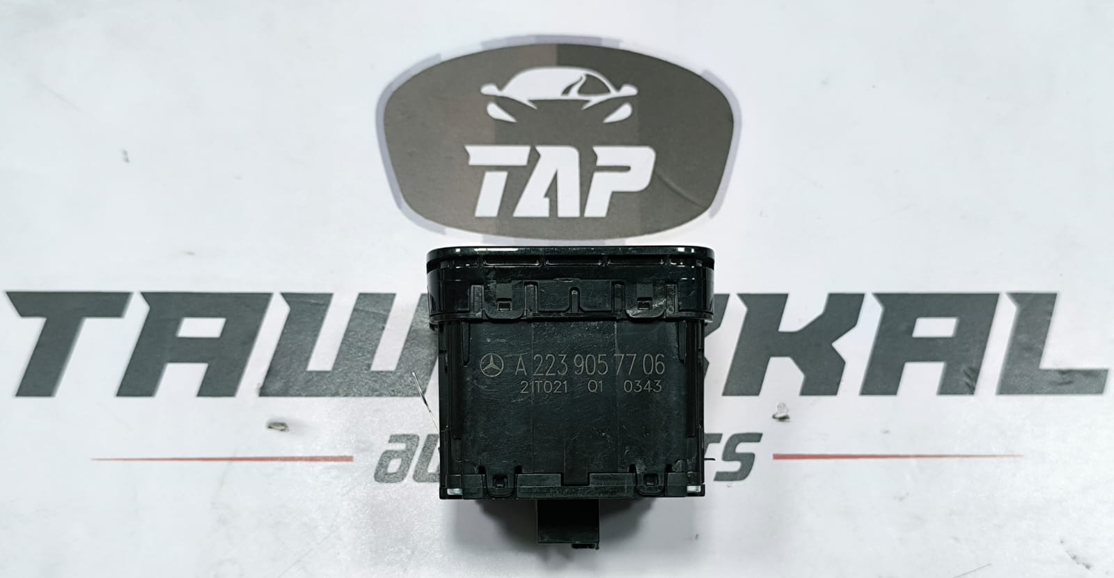 MERCEDES-BENZ C-CLASS W206 BRAND NEW PARKING SWITCH A2239057706 2021-2024 - Image 4
