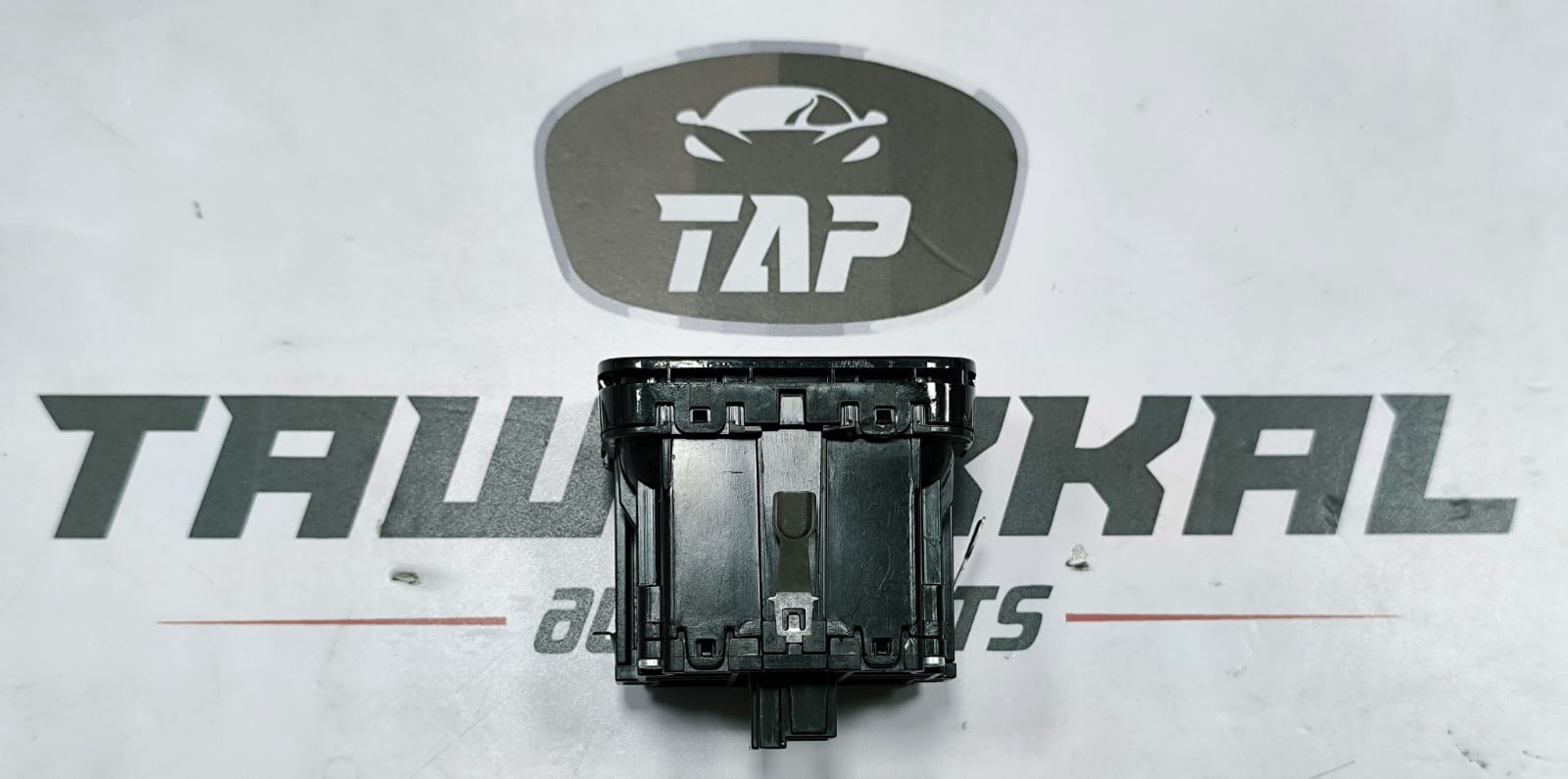 MERCEDES-BENZ C-CLASS W206 BRAND NEW PARKING SWITCH A2239057706 2021-2024 - Image 5