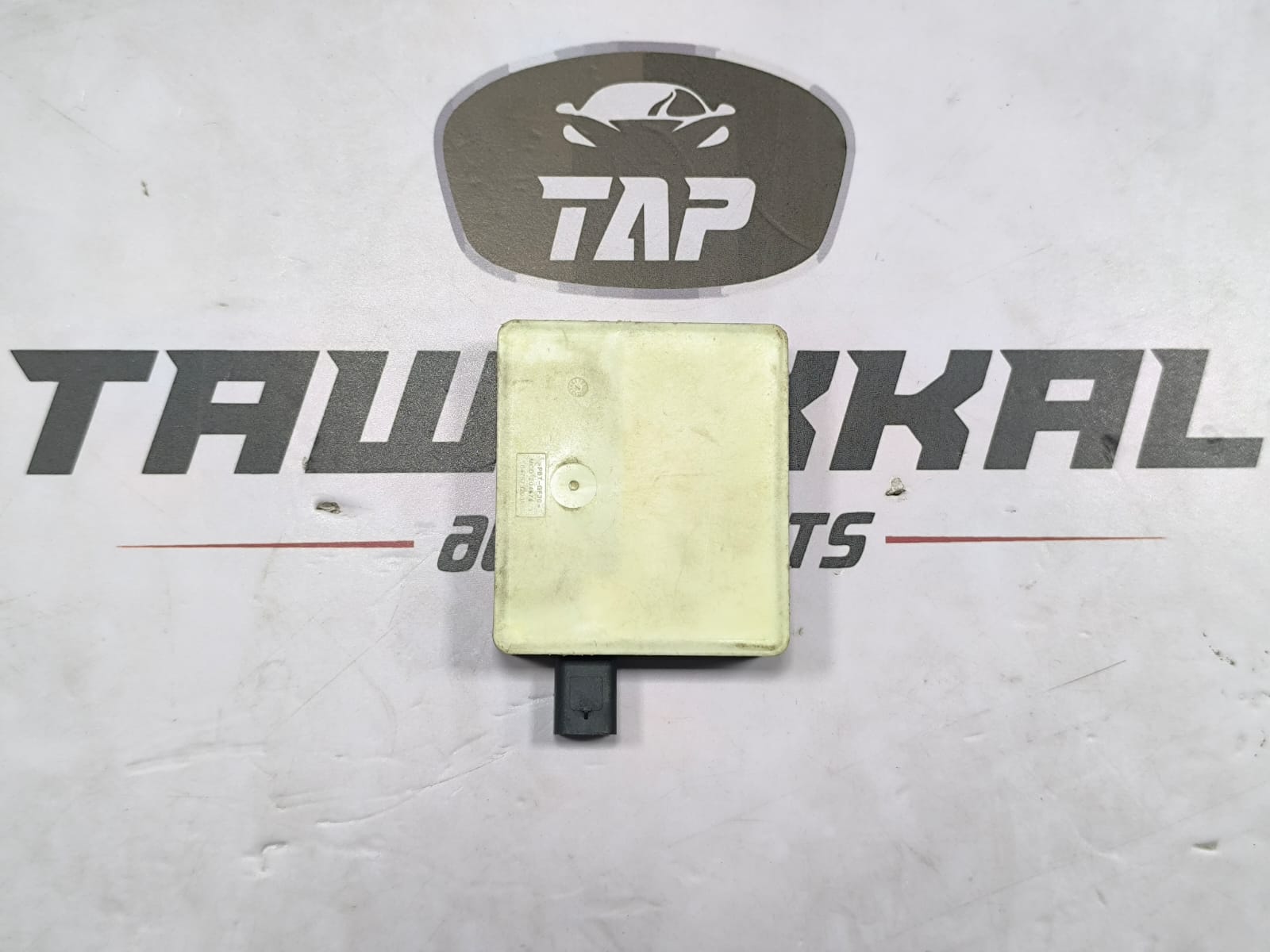 MERCEDES-BENZ S-CLASS EQS BRANDE NEW RADAR CONTROL MODULE A0009051815 2020-2024 - Image 4