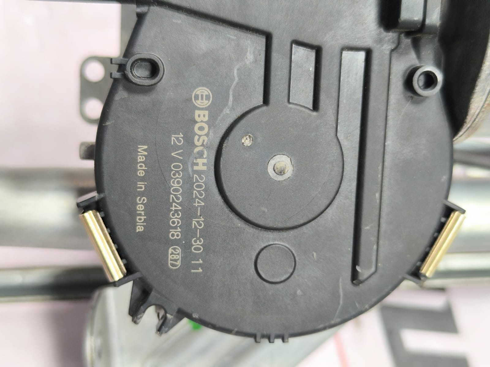 BMW X3 BRAND NEW WINDSHIELD WIPER MOTOR WITH LINKAGE ASSEMBLY 5A29188 2024-2026 - Image 4