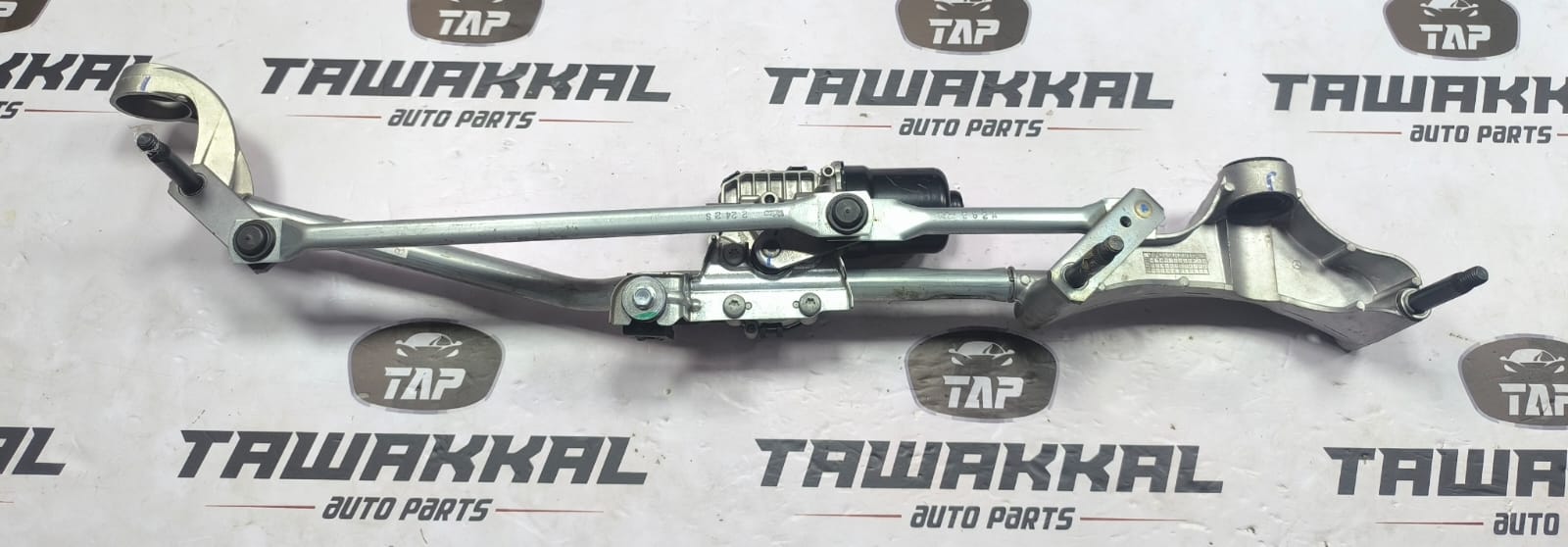 MERCEDES-BENZ GLE BRAND NEW WINDSHIELD WIPER MOTOR WITH LINKAGE A1679060600 - Image 2