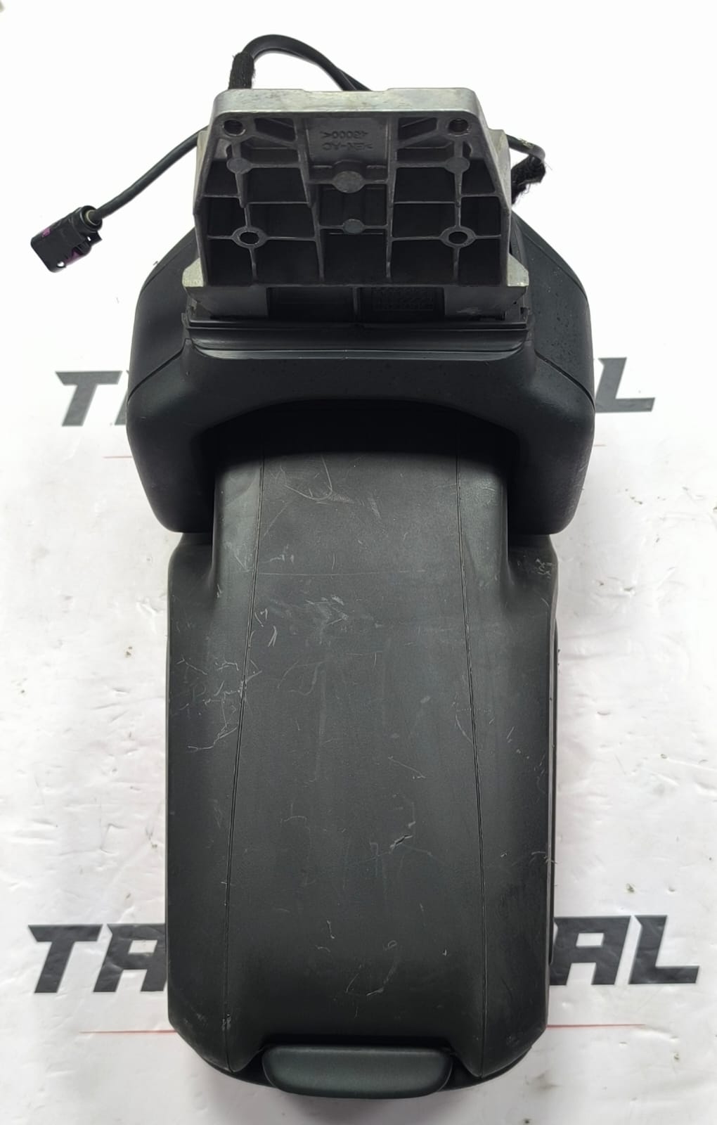 MINI COOPER F60 ARM REST WIRELESS CHARGING CONSOLE 5A81DB0 2017-2024 - Image 5