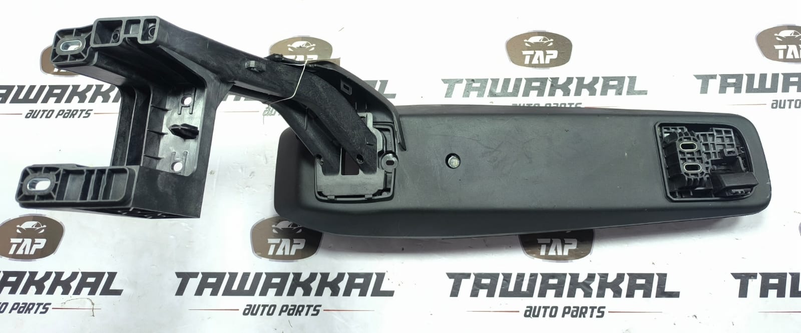 BMW 5 SERIES M-SPORT RIGHT HAND DRIVER CENTER ARMREST ASSEMBLY 5A6E0D8 2024-2026 - Image 8