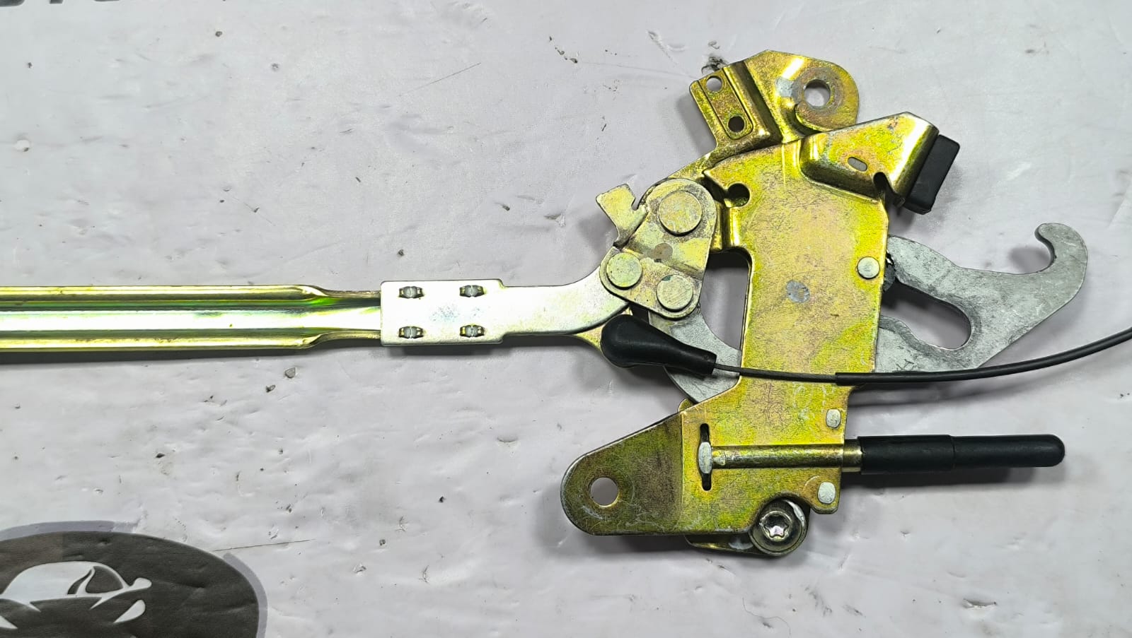 MERCEDES-BENZ SLK CONVERTIBLE ROOF FRONT LOCK MECHANISM / LATCH ASSEMBLY 05-2011 - Image 8