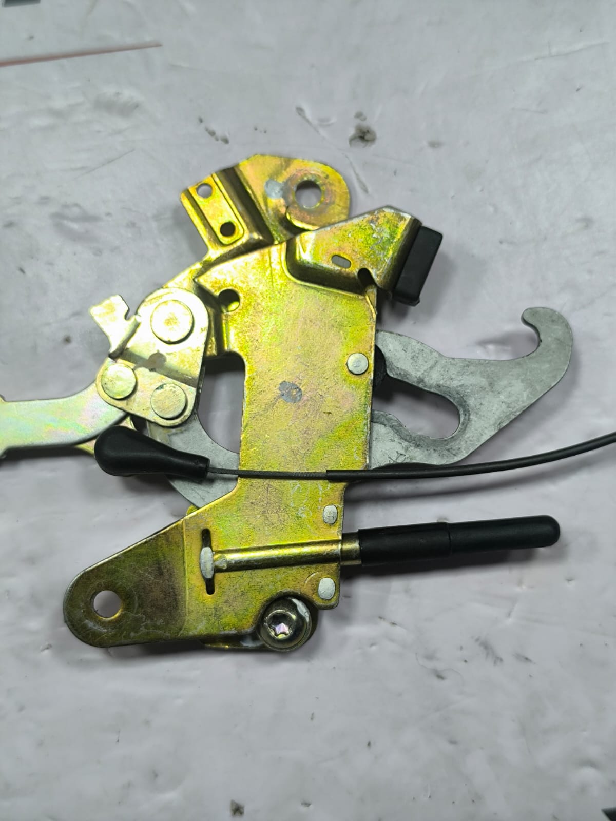 MERCEDES-BENZ SLK CONVERTIBLE ROOF FRONT LOCK MECHANISM / LATCH ASSEMBLY 05-2011 - Image 10