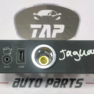 RANGE ROVER EVOQUE USB SOCKET CONNECTOR FK72-19C166-HB 2015-2020