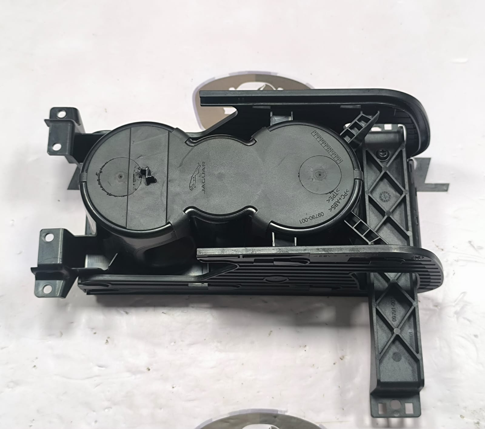 JAGAUR XF XE F-PACE CUP HOLDER CENTER CONSOLE ROLLER GX63-F048196-AA 2015-2024 - Image 5