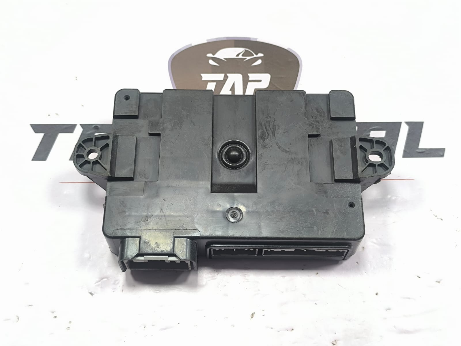 LAND ROVRE SPORT KEYLESS ENTRY IMMOBILISER MODULE HPLA-19H440-BD 2017-2020 - Image 5